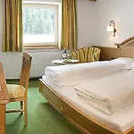 Hotel-garni Jakober - Und فندق 4*