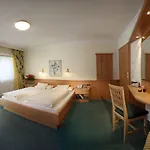 فندق Hotel-garni Jakober - Und