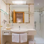 Hotel-garni Jakober - Und Hotel