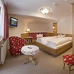 Hotel-garni Jakober - Und 4* فورديرلانرزباخ