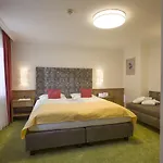 Hotel-garni Jakober - Und 4* فورديرلانرزباخ