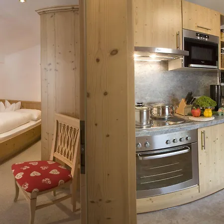 Hotel-garni Jakober - Und Vorderlanersbach