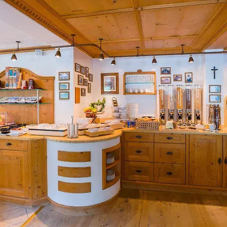 Hotel-garni Jakober - Und フォルダーラナースバッハ