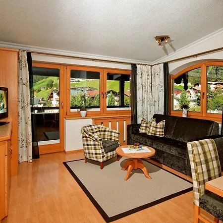 ホテル Hotel-garni Jakober - Und