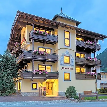 מלון Hotel-garni Jakober - Und 4*