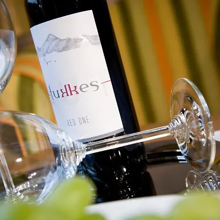 Hotel-garni Jakober - Und フォルダーラナースバッハ