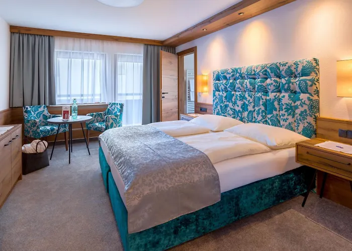 Hotell Hotel-garni Jakober - Und 4*