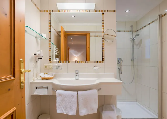 Hotel-garni Jakober - Und Hotell