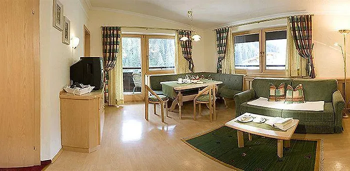 Hotel-garni Jakober - Und מלון 4*