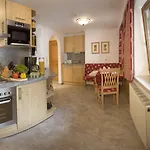 Hotel-garni Jakober - Und Vorderlanersbach