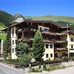Hotel-garni Jakober - Und 4*