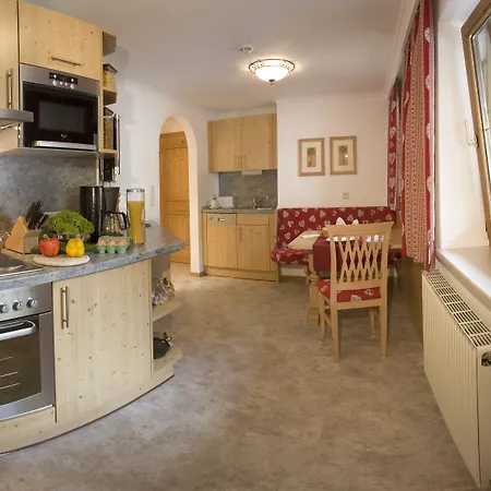Hotel-garni Jakober - Und Vorderlanersbach