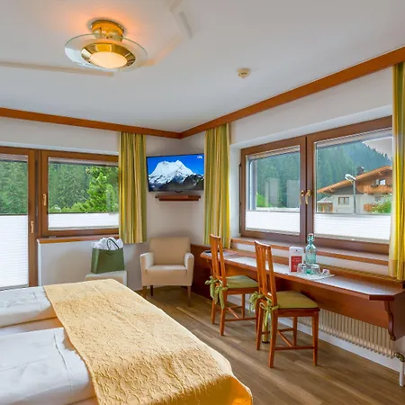 Hotel-garni Jakober - Und 4* 沃德兰厄斯巴赫