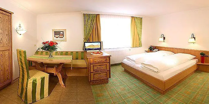 Hotel-garni Jakober - Und 4* 沃德兰厄斯巴赫