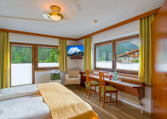 Hotel-garni Jakober - Und 4* 沃德兰厄斯巴赫