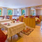 Hotel-garni Jakober - Und 4*