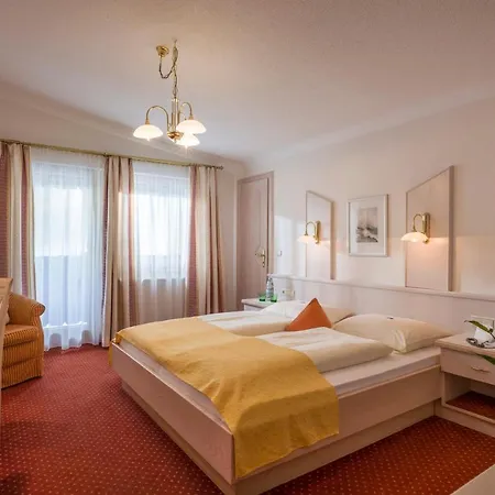 Hotel-garni Jakober מלון ורדרלנרסבאך